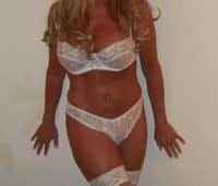 kåt gift kvinna behöver mer sex och söker en hemlig älskare